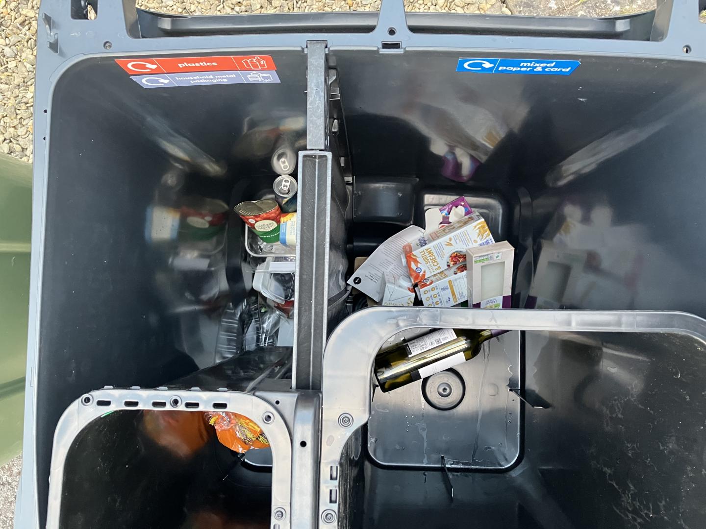 mixed recycling inside the Quatro bin compartments